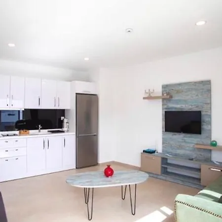 Queen Victoria Apart-hotel 3*